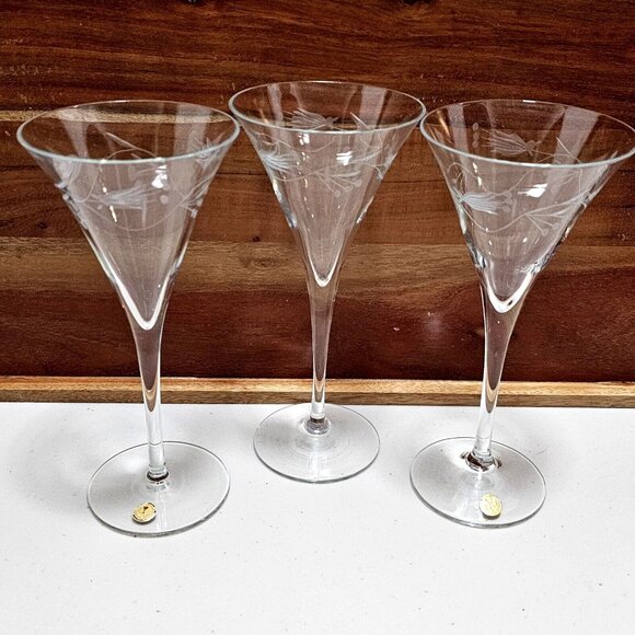 3 Vintage Flowers Crystal Wine Glasses 7.5" made in Romania etched leaf garland - Picture 4 of 11